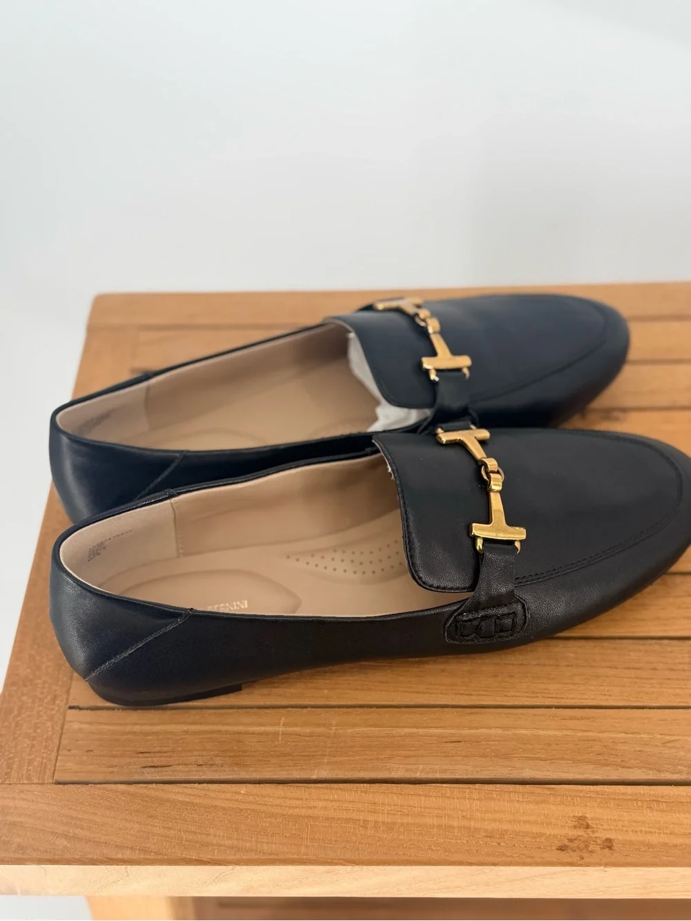 NEW Giani Bernini Black Leather Loafers with Gold Bit Detail SIZE 5